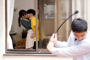 Trên chuyến xe đi tokyo, tôi bị cám dỗ bởi người phụ nữ đã có ông chồng cạnh bên