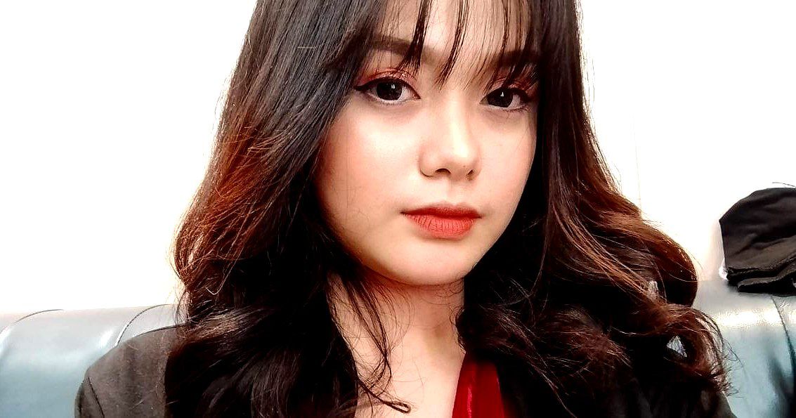 Bố Người chồng thiếu thốn lại bắt gặp vợ sắp cưới của con trai đang thủ dâm